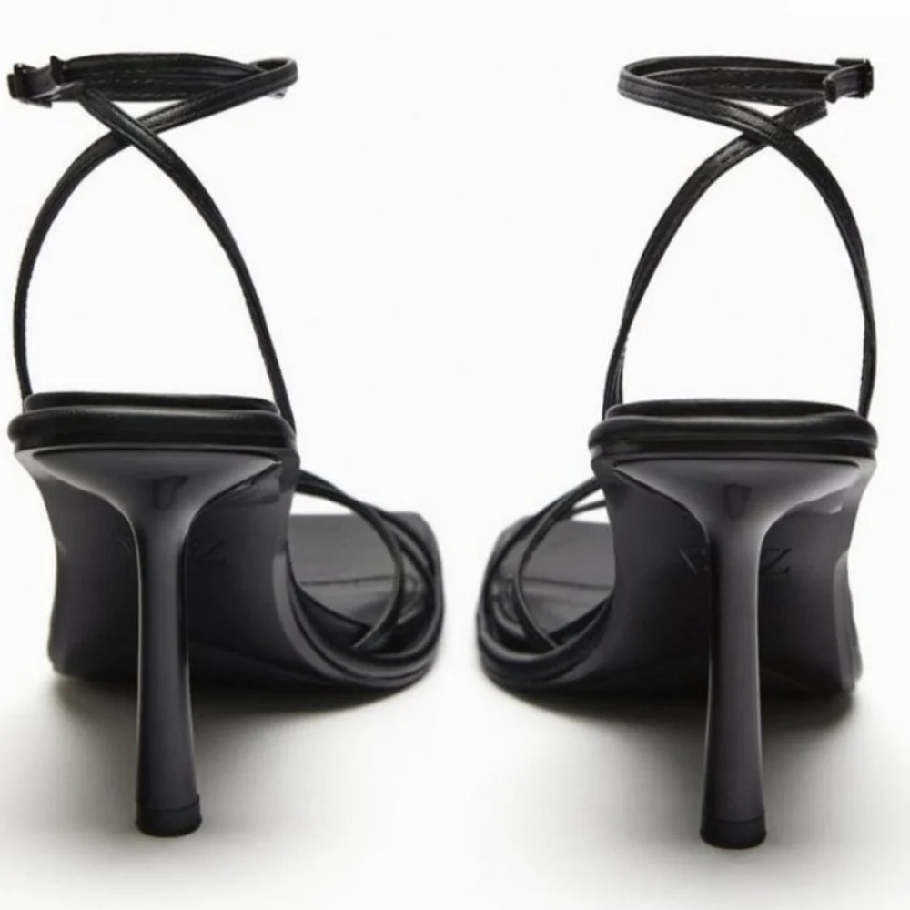 ZARA HIGH-HEEL STRAPPY SANDALS BLACK SIZE 10 3342/110